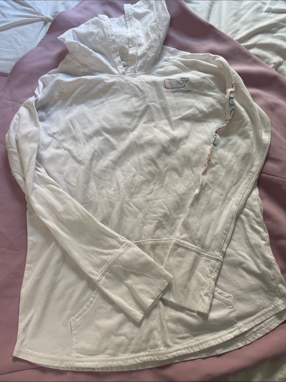 NWOT Vineyard Vines Girl’s White Hooded Tee with Whale Logos